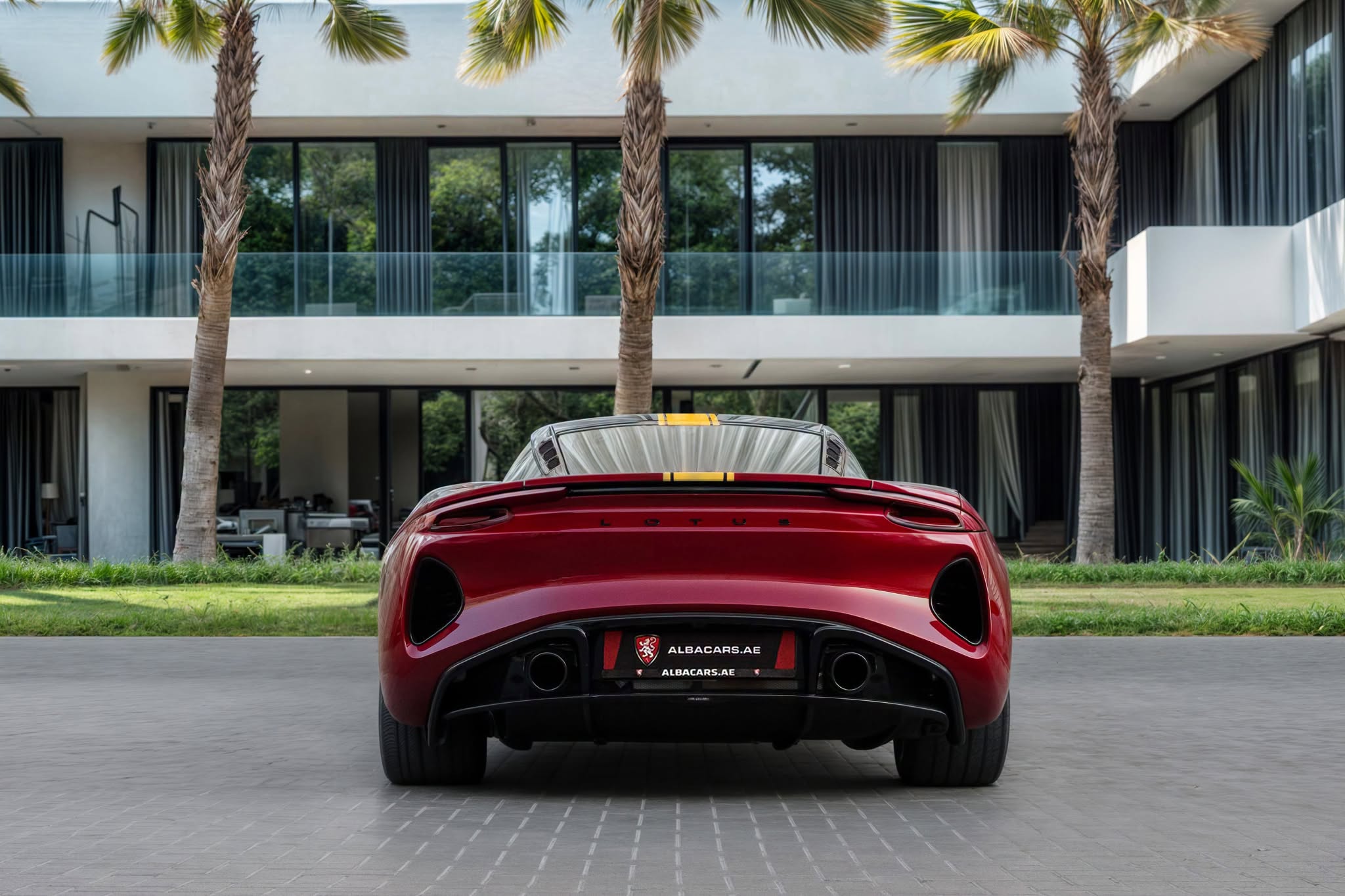2023 Lotus Emira photo 2