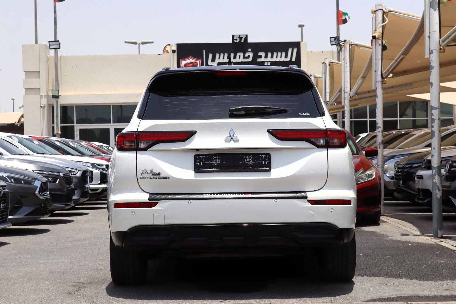 2025 Mitsubishi Outlander photo 5
