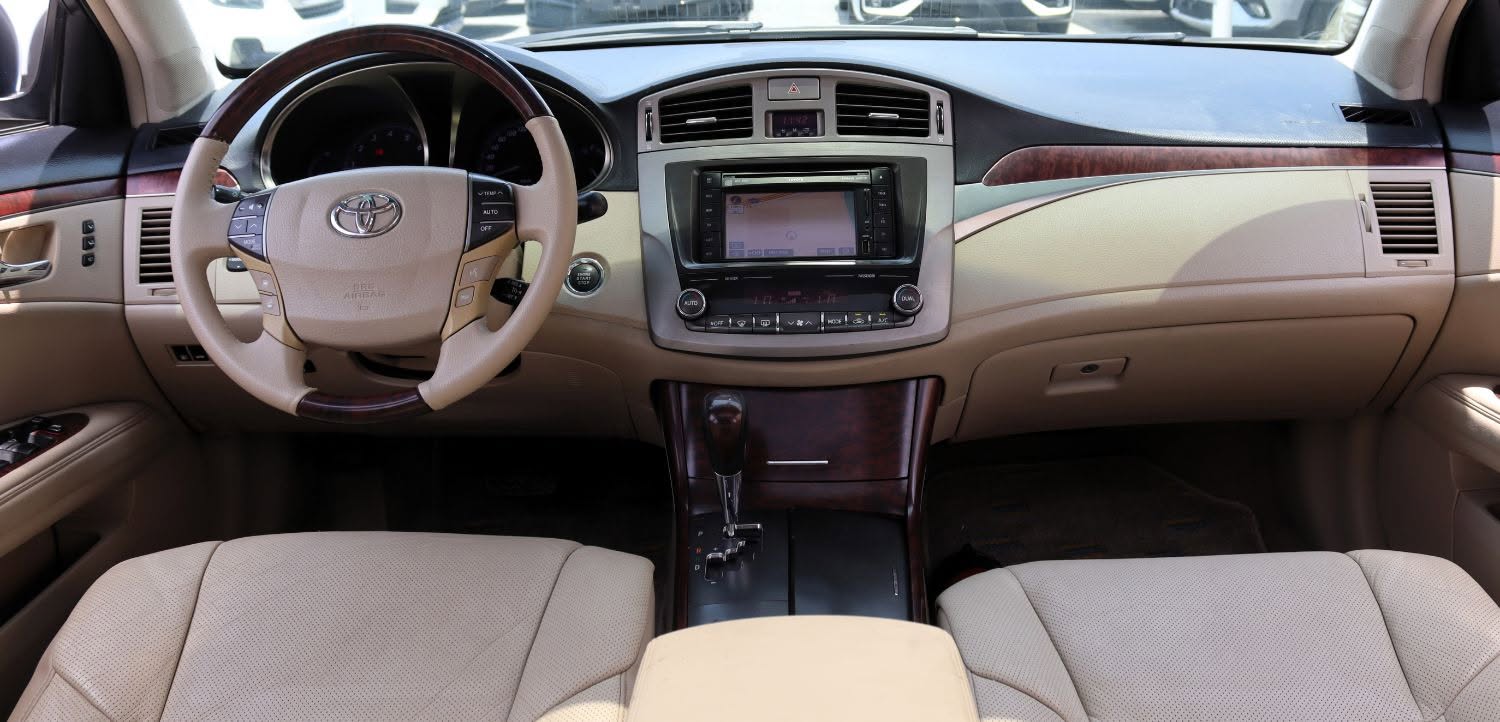 2011 Toyota Avalon photo 4