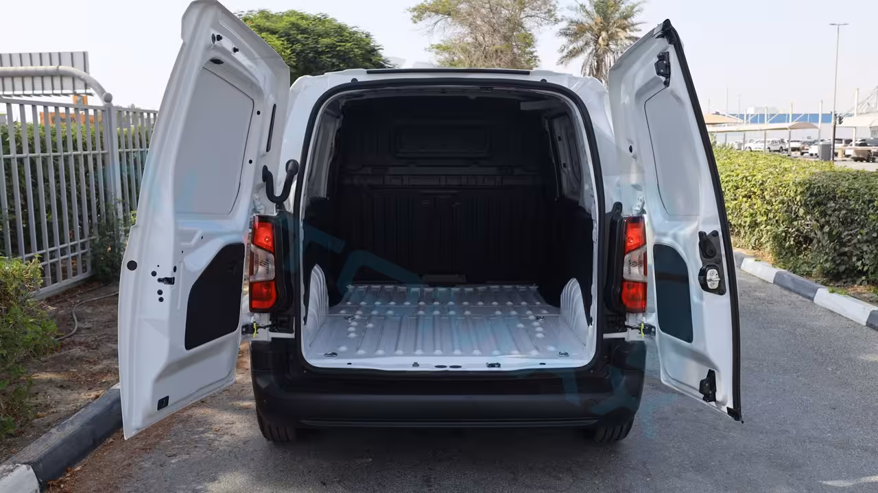2025 Fiat Doblo photo 3