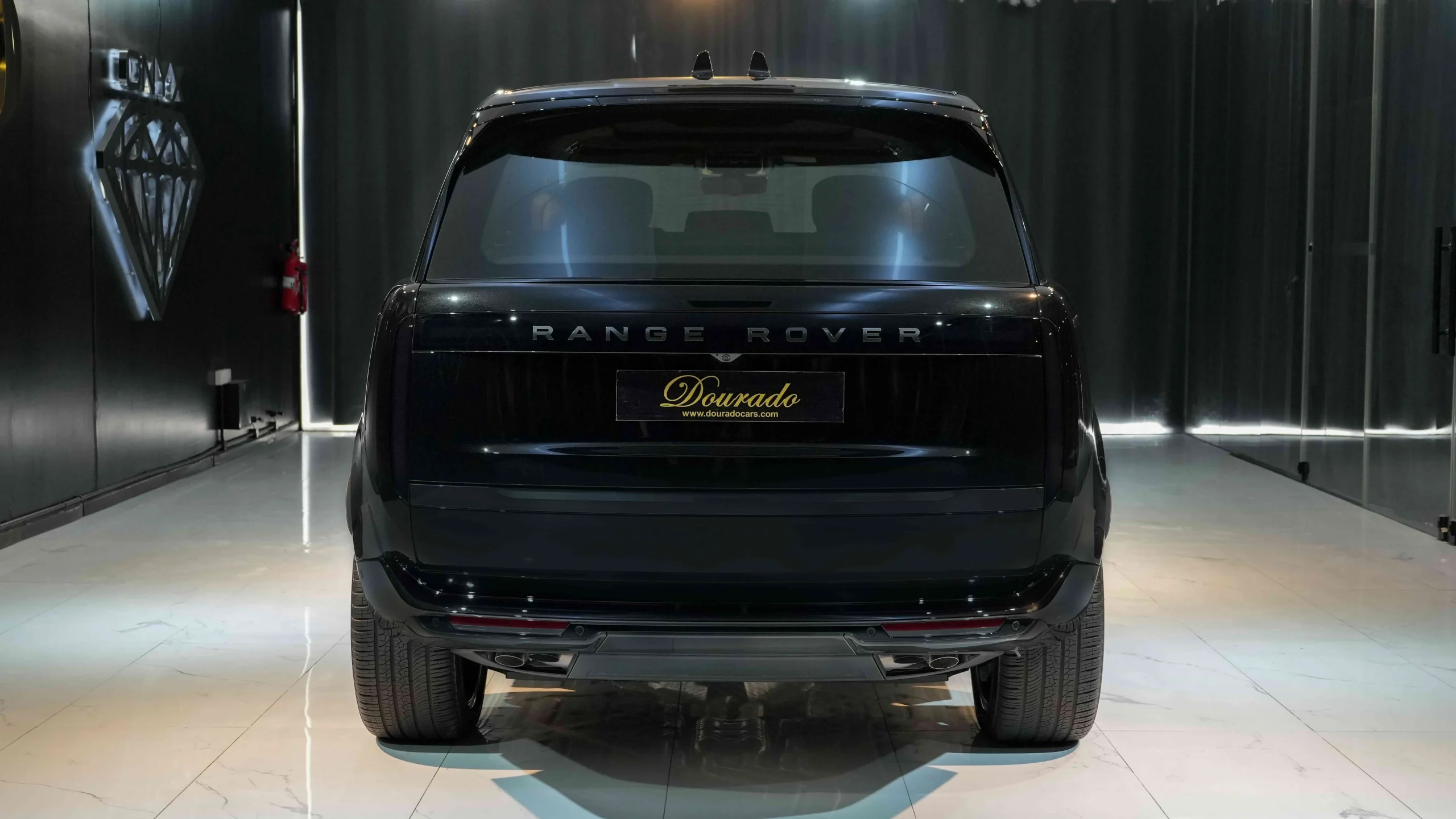 2024 Land Rover Autobiography photo 2