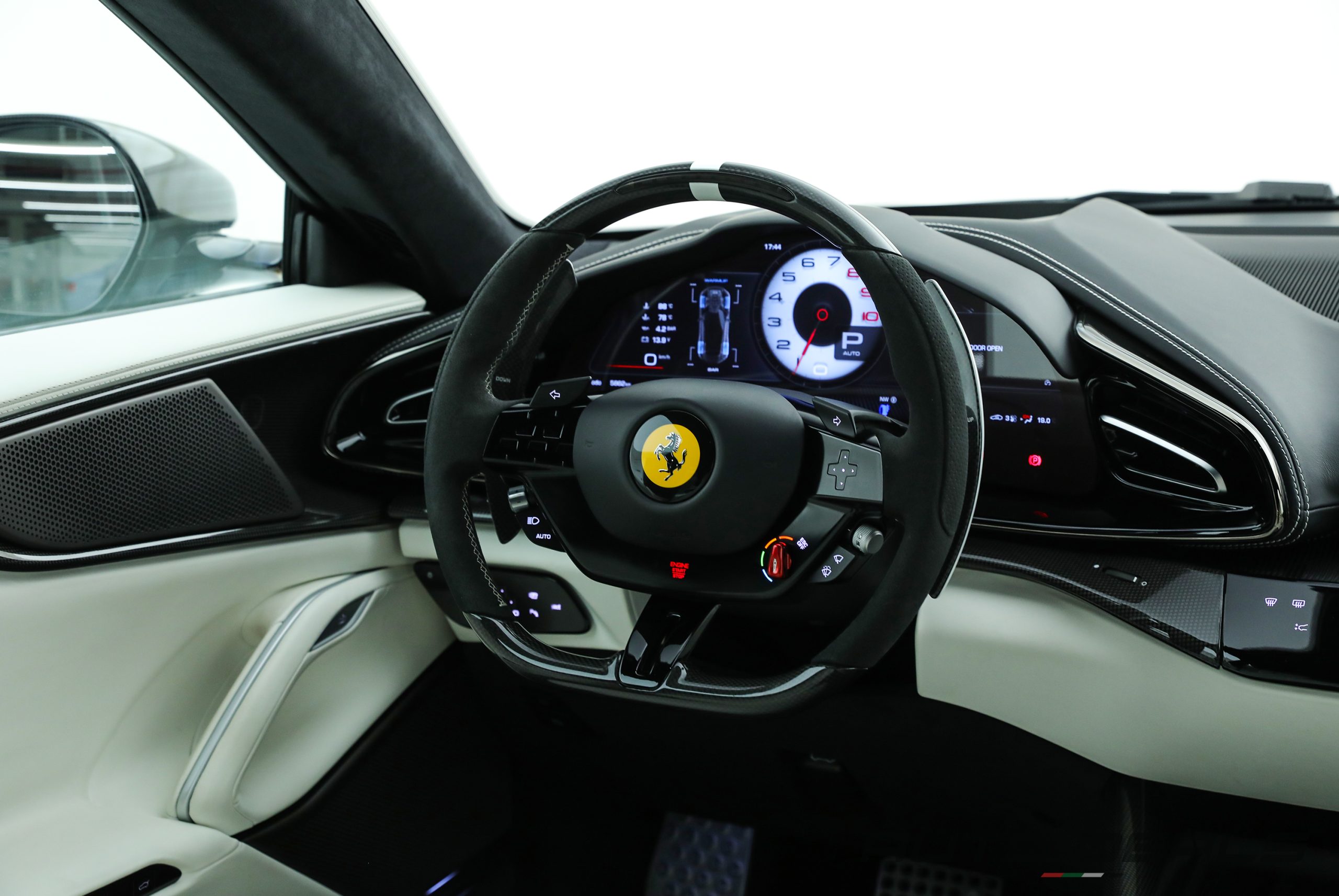 2025 Ferrari Purosangue photo 3