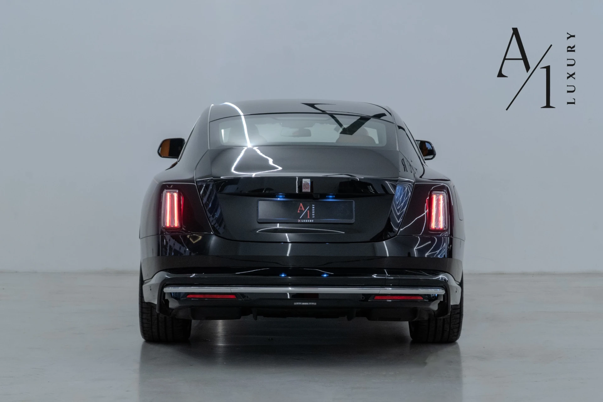2024 Rolls-Royce Spectre photo 3