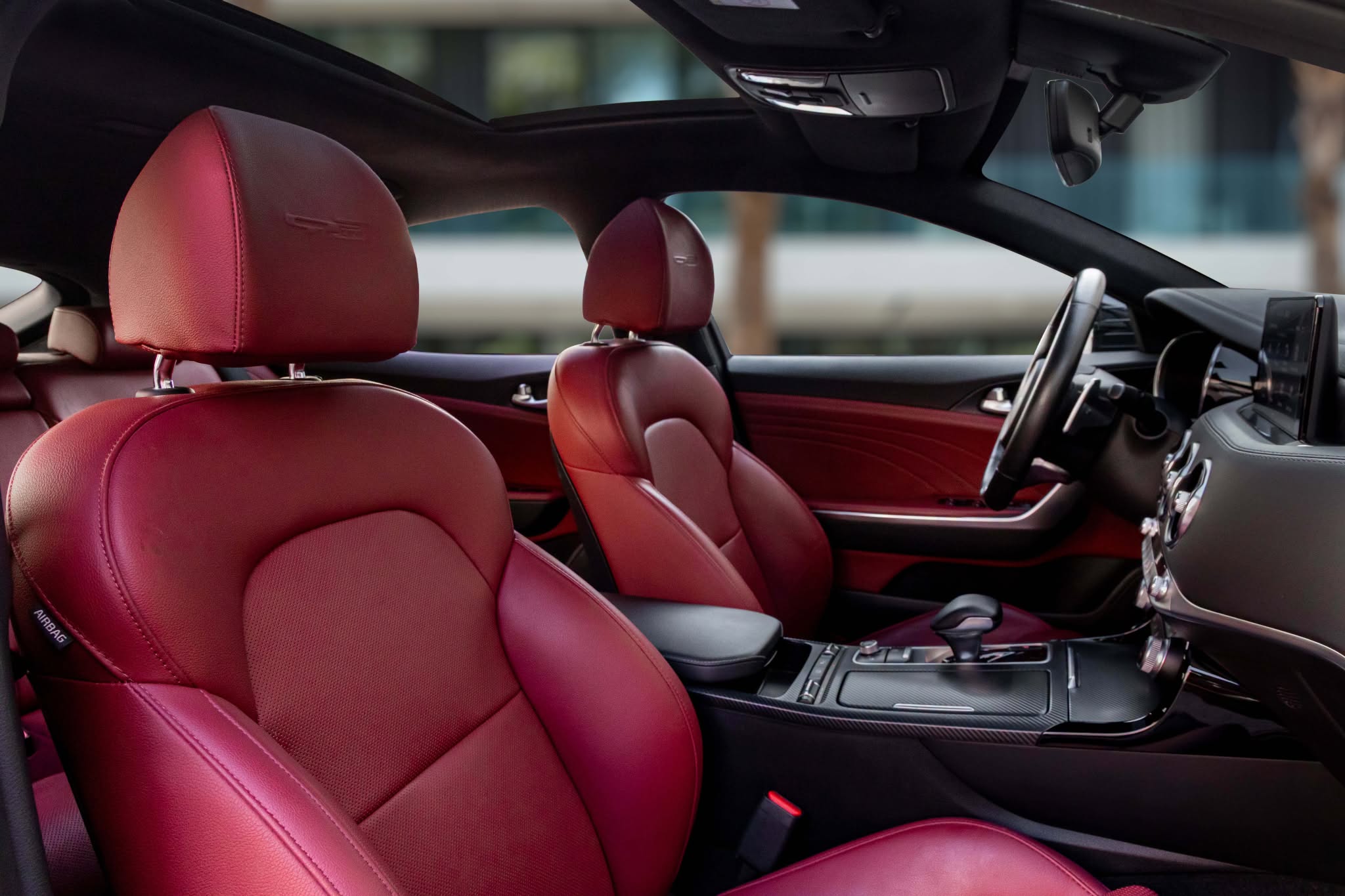 2022 Kia Stinger photo 3