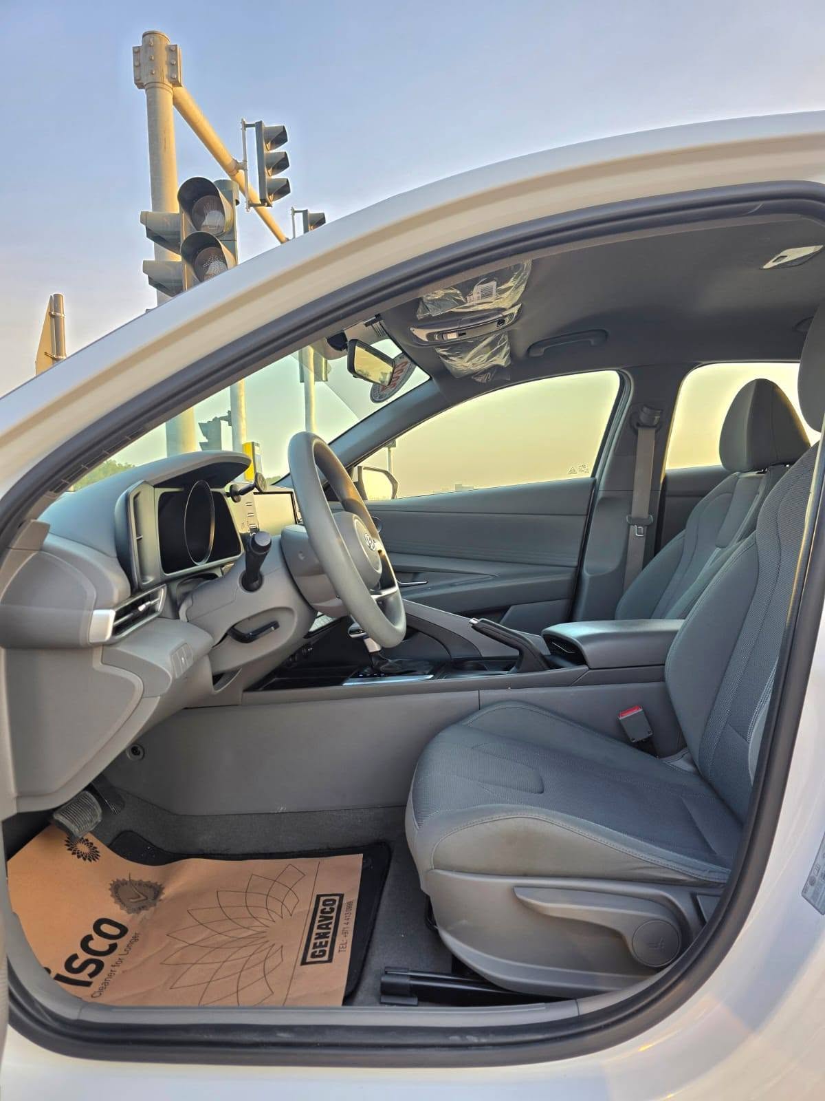 2022 Hyundai Elantra photo 4
