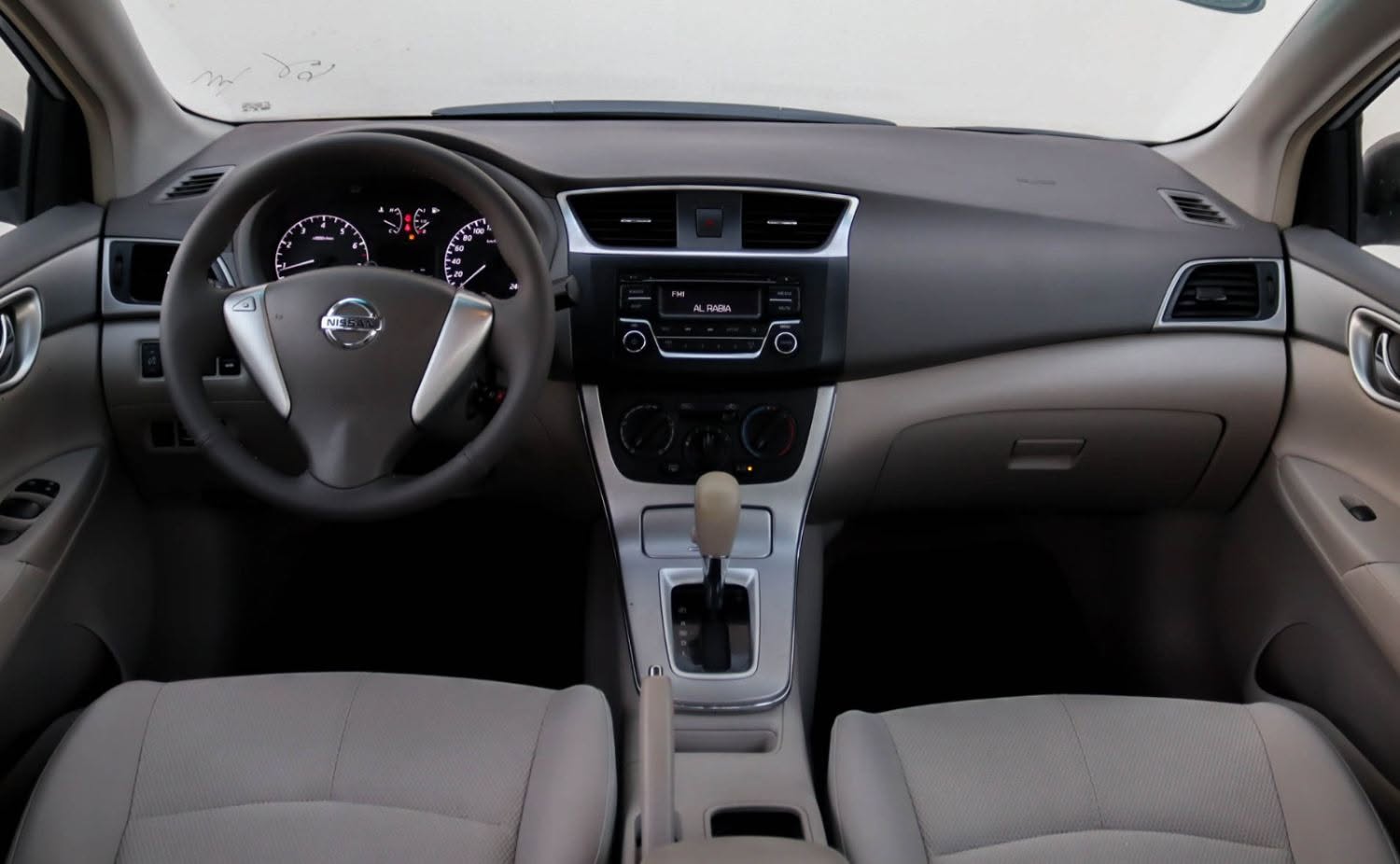 2020 Nissan Sentra photo 3