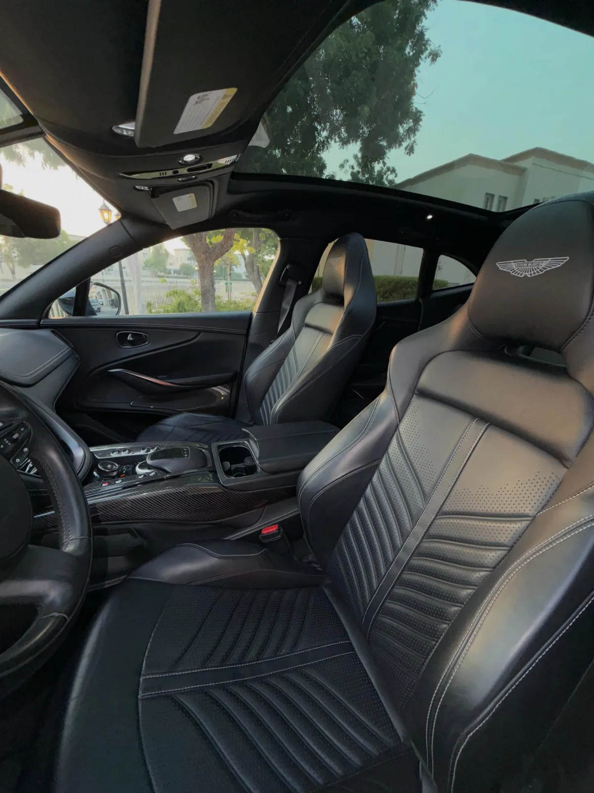 2024 Aston Martin  DBX photo 2