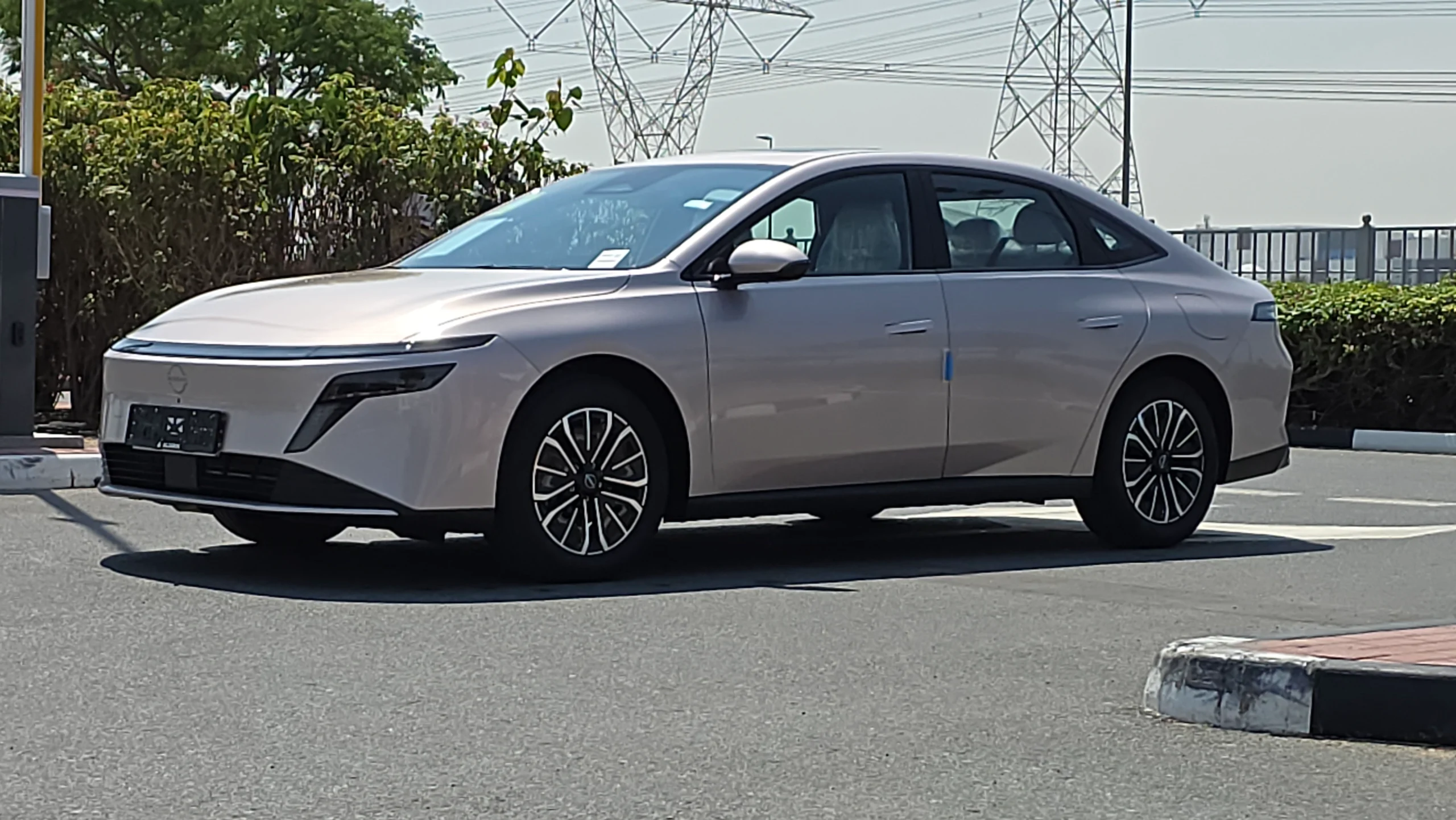 2025 Nissan N6 photo 3