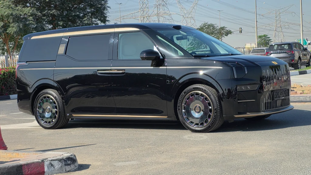 2025 Brand New 2025 ZEEKR 009 Glory Edition at Alwan World
