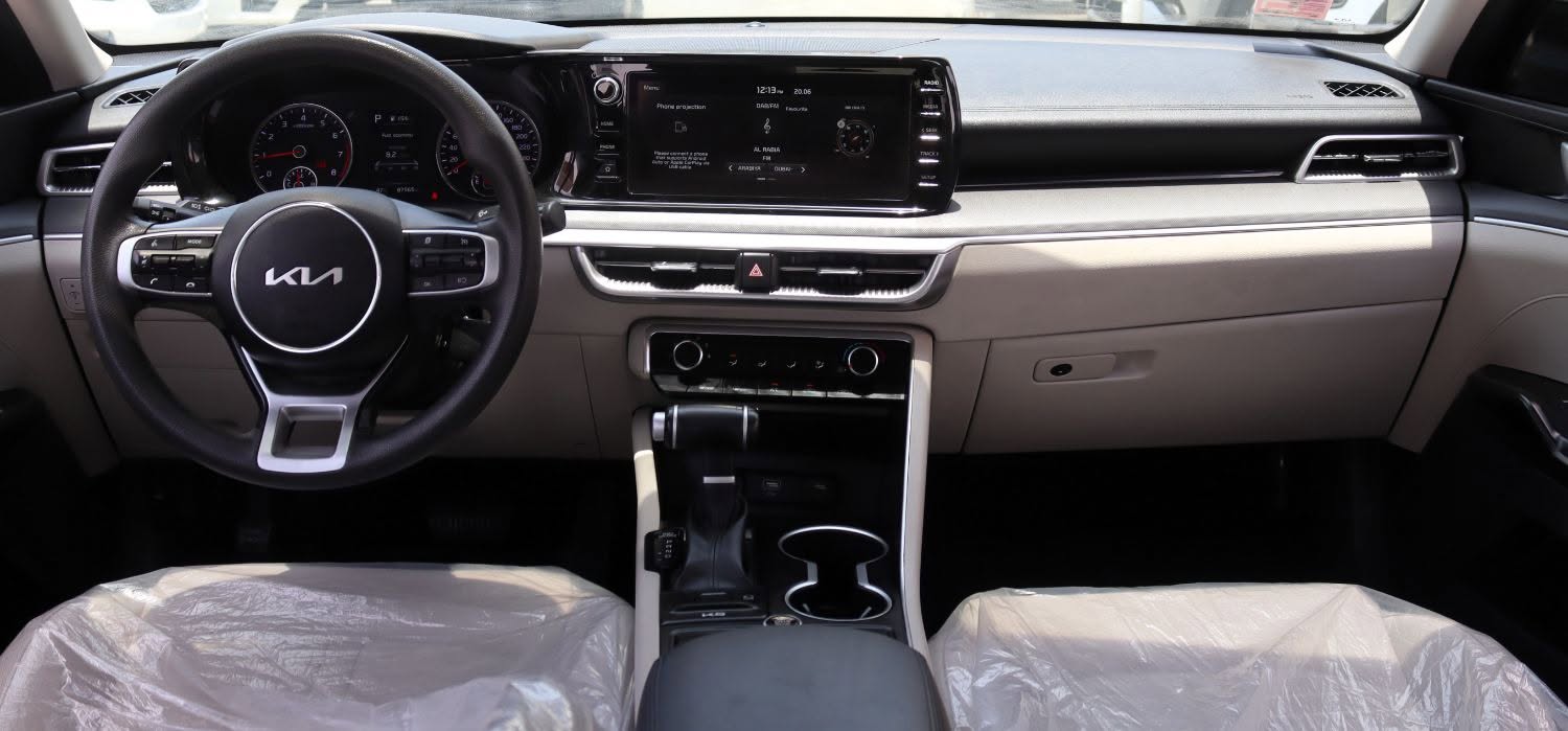 2023 Kia K5 photo 3