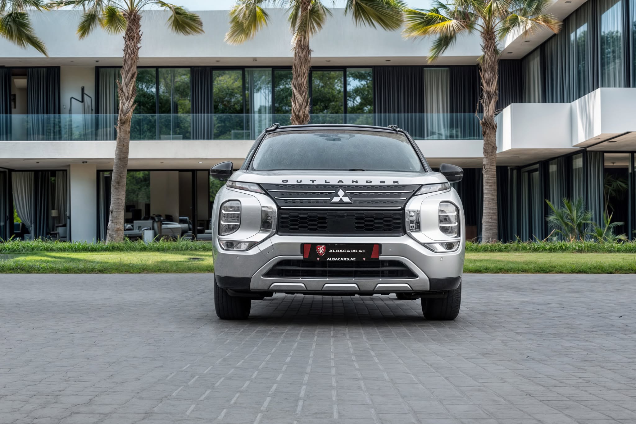2025 Mitsubishi Outlander photo 5