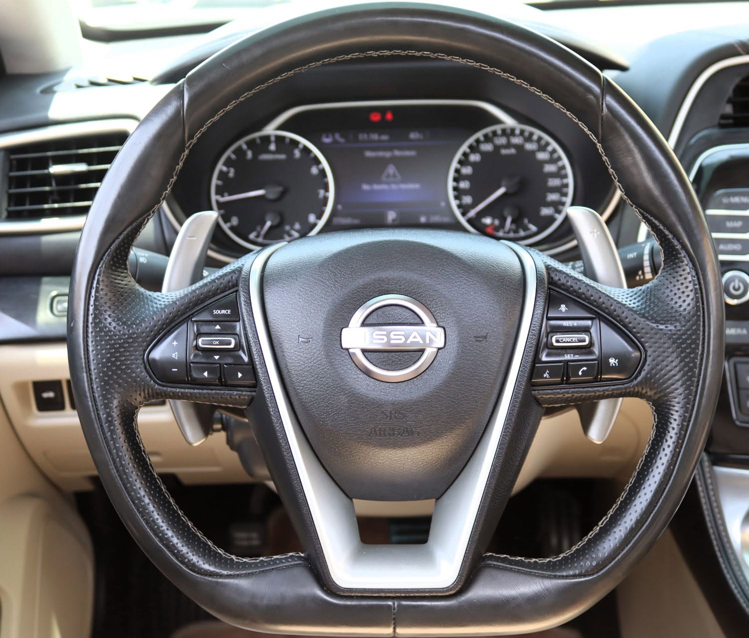 2023 Nissan Maxima photo 3