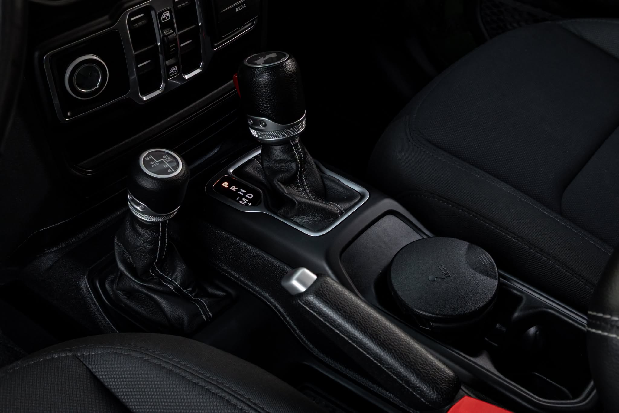 2021 Jeep Wrangler photo 4
