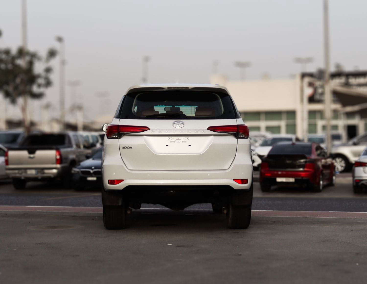 2023 Toyota Fortuner photo 2