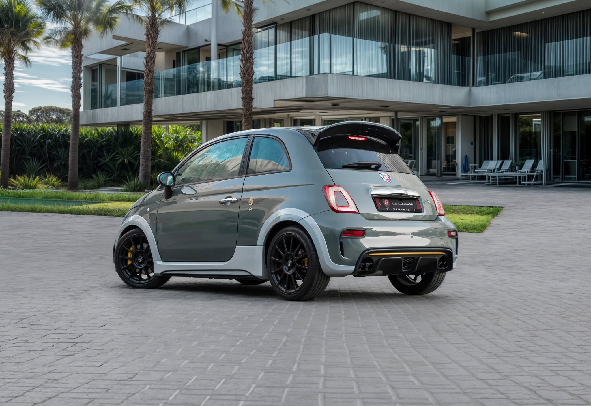 2020 Abarth 695 photo 5