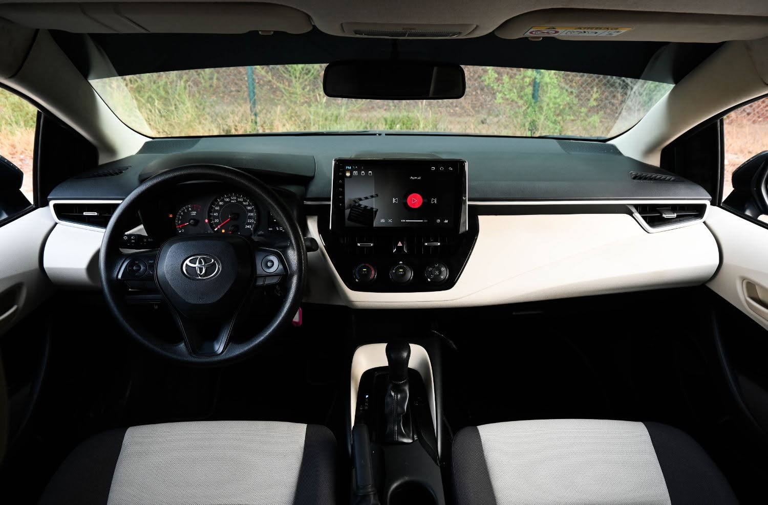 2024 Toyota Corolla photo 2