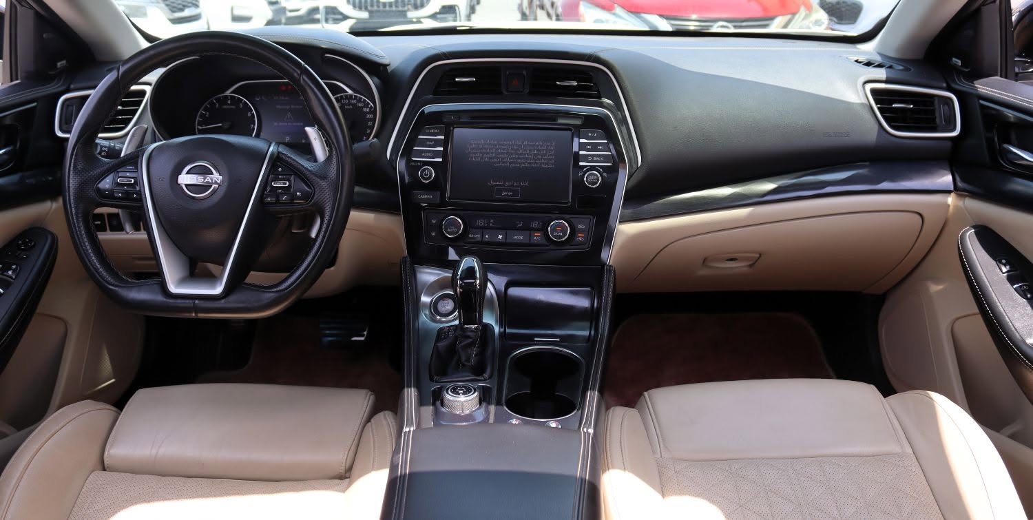 2023 Nissan Maxima photo 4