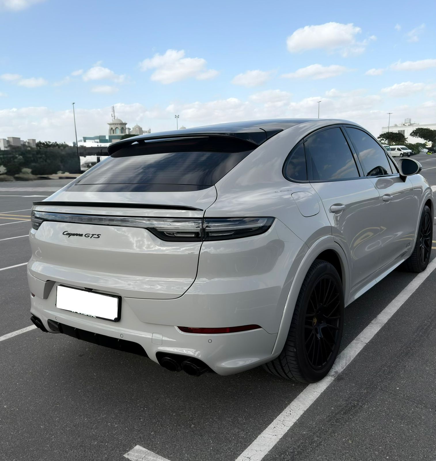 2023 Porsche Cayenne photo 5