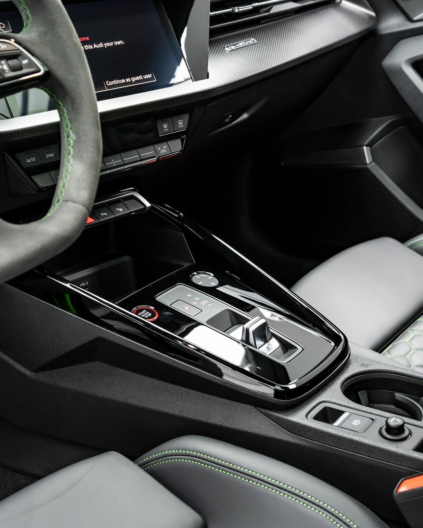 2024 Audi RS3 photo 2