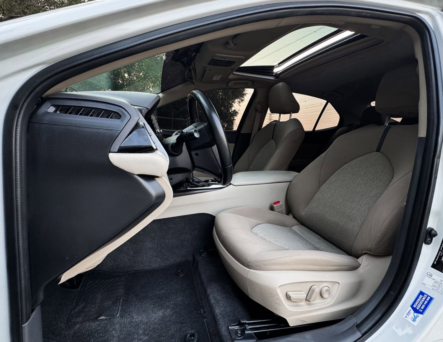 2023 Toyota Camry photo 5