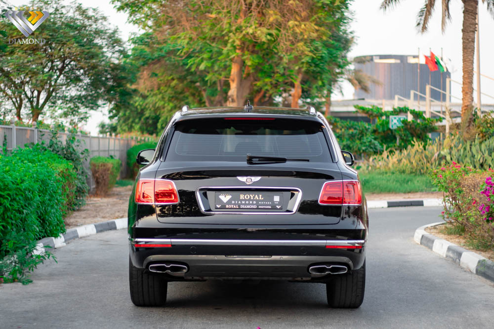 2020 Bentley Bentayga photo 3