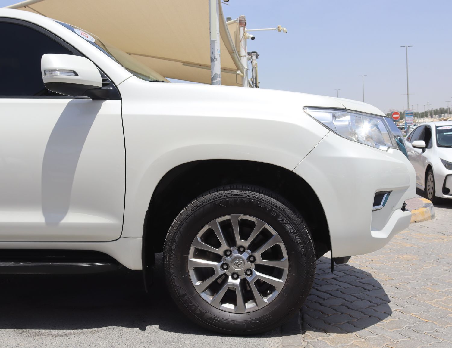 2019 Toyota Land Cruiser Prado photo 5