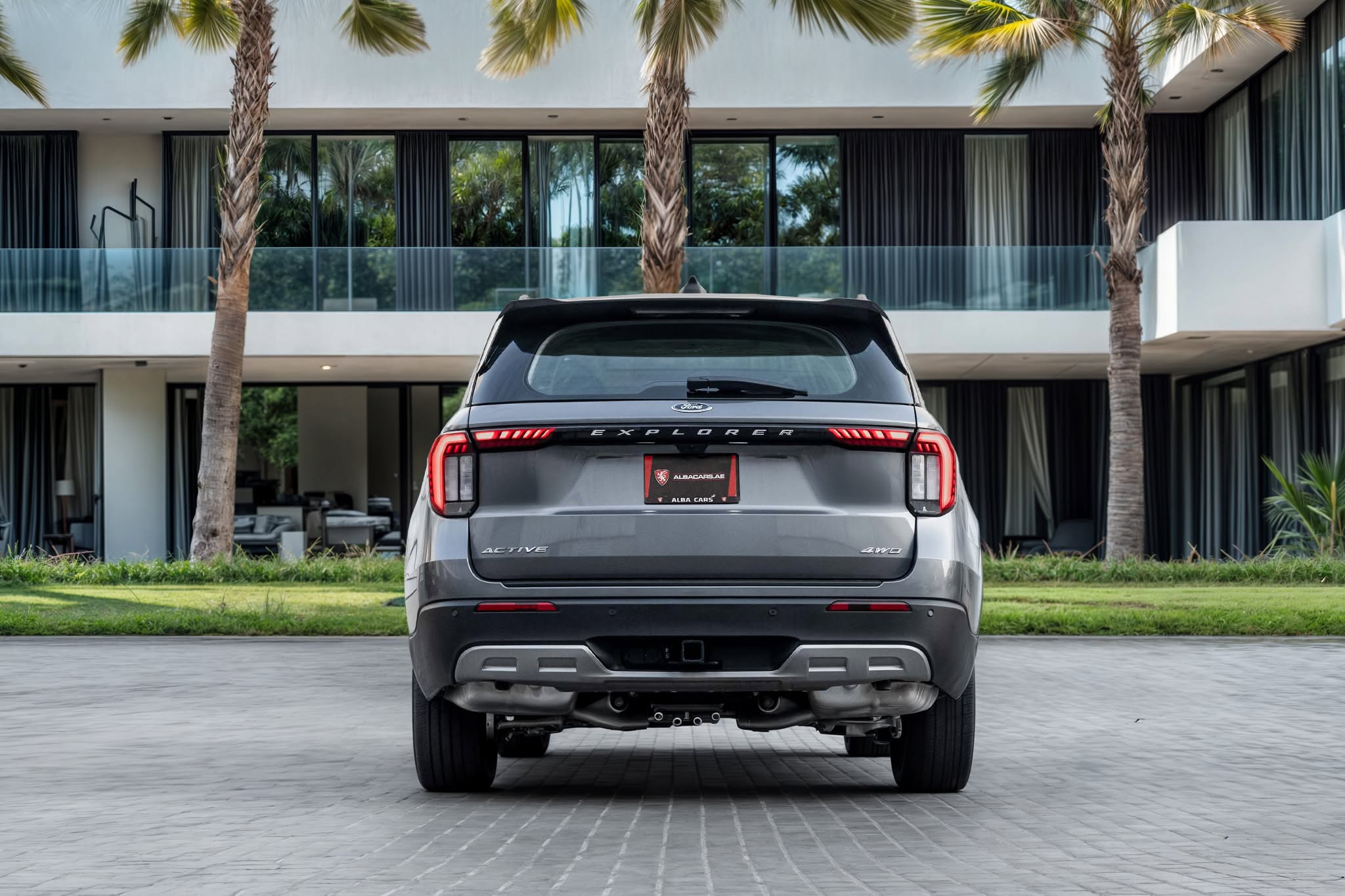 2025 Ford Explorer photo 3