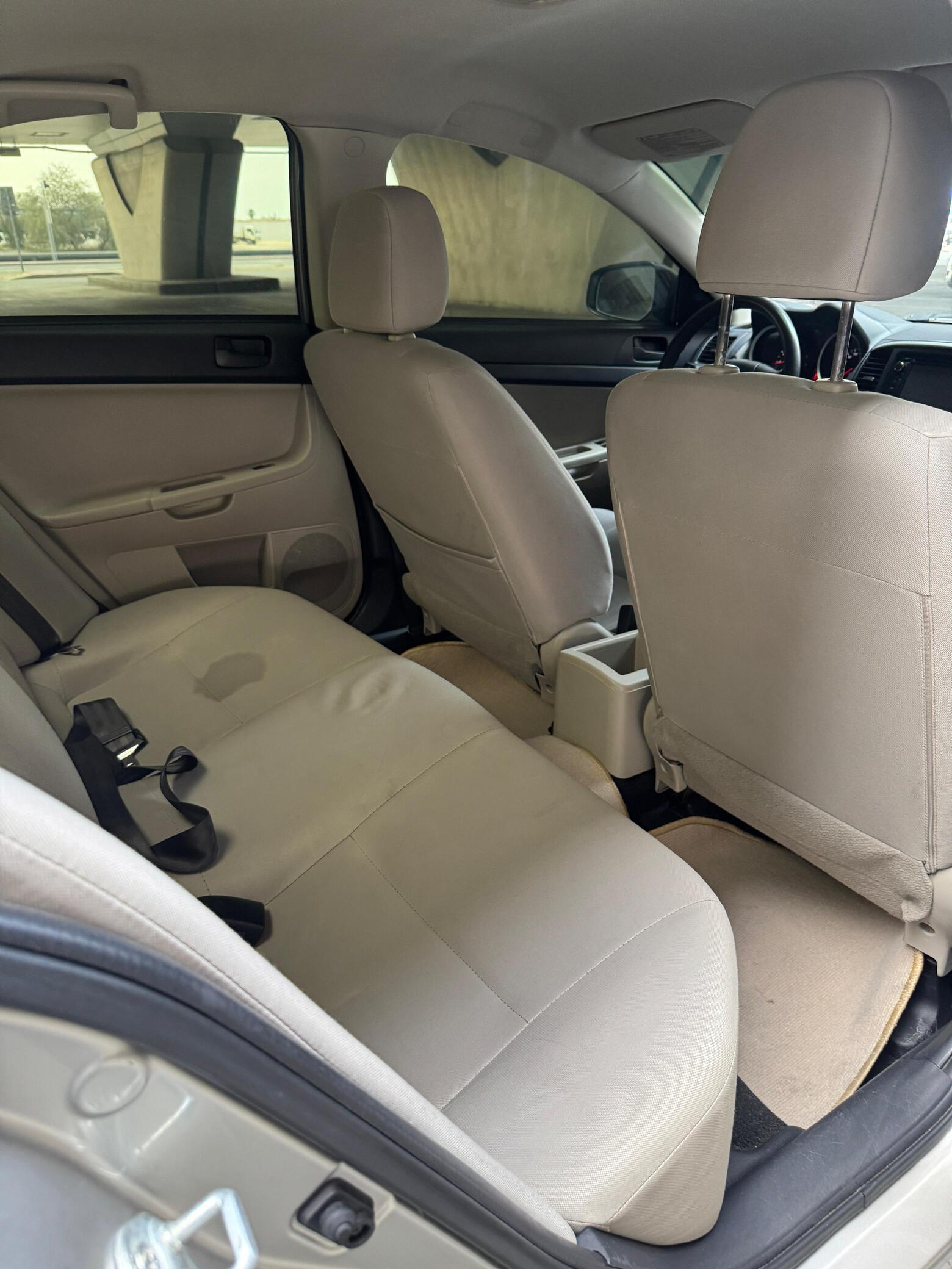 2015 Mitsubishi Lancer photo 4