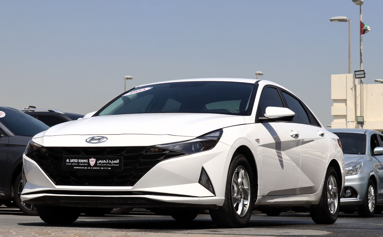 2023 Hyundai Elantra photo 4