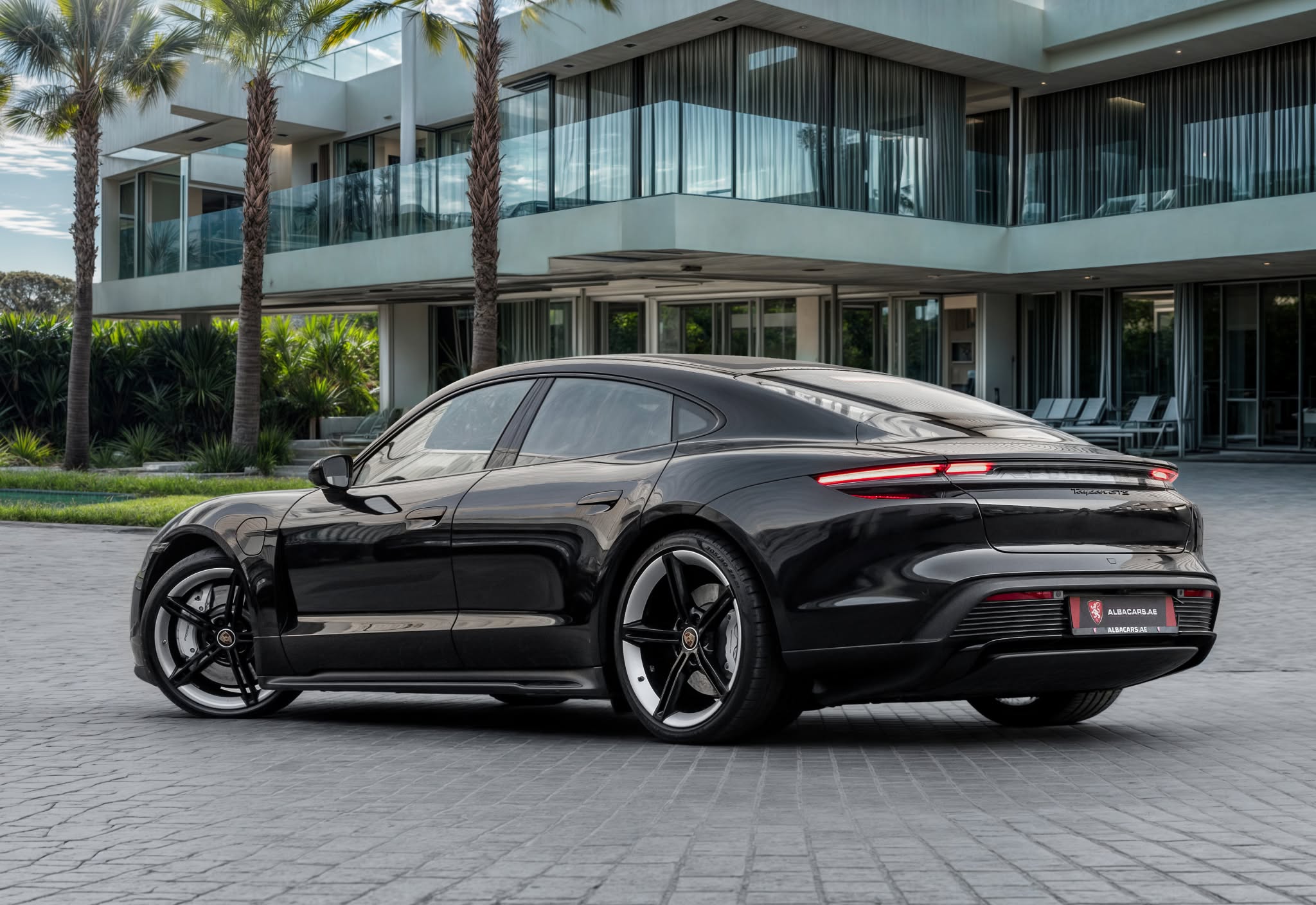 2023 Porsche Taycan photo 3