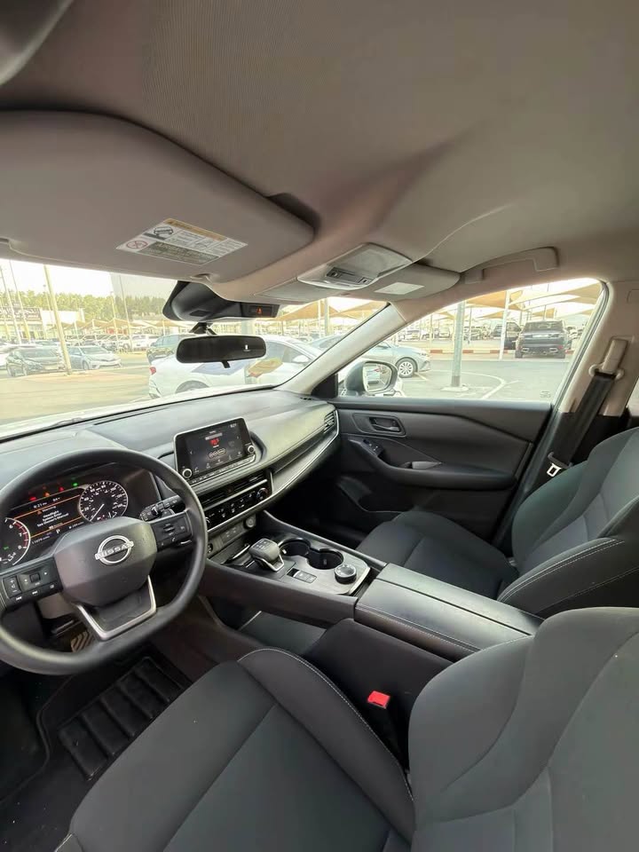 2025 Nissan ROGUE photo 2