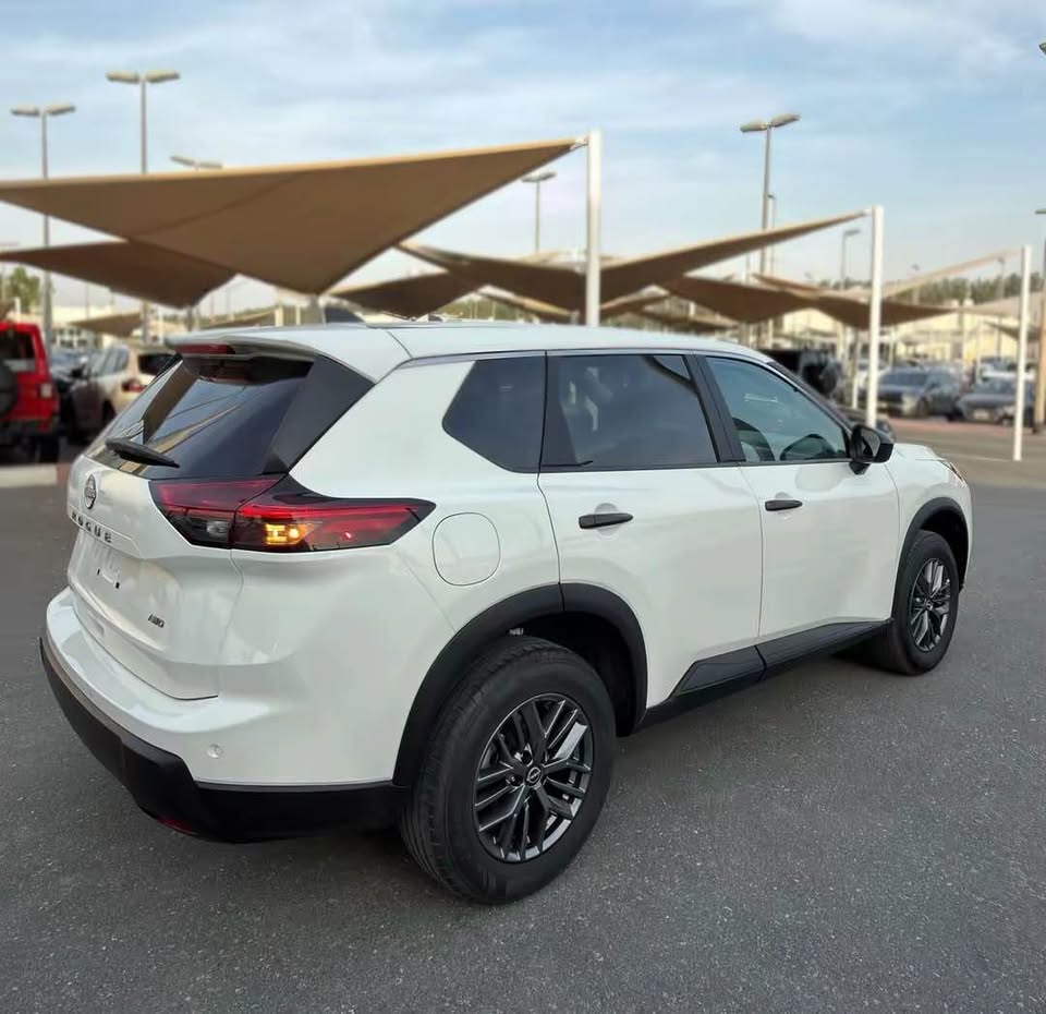 2025 Nissan ROGUE photo 4
