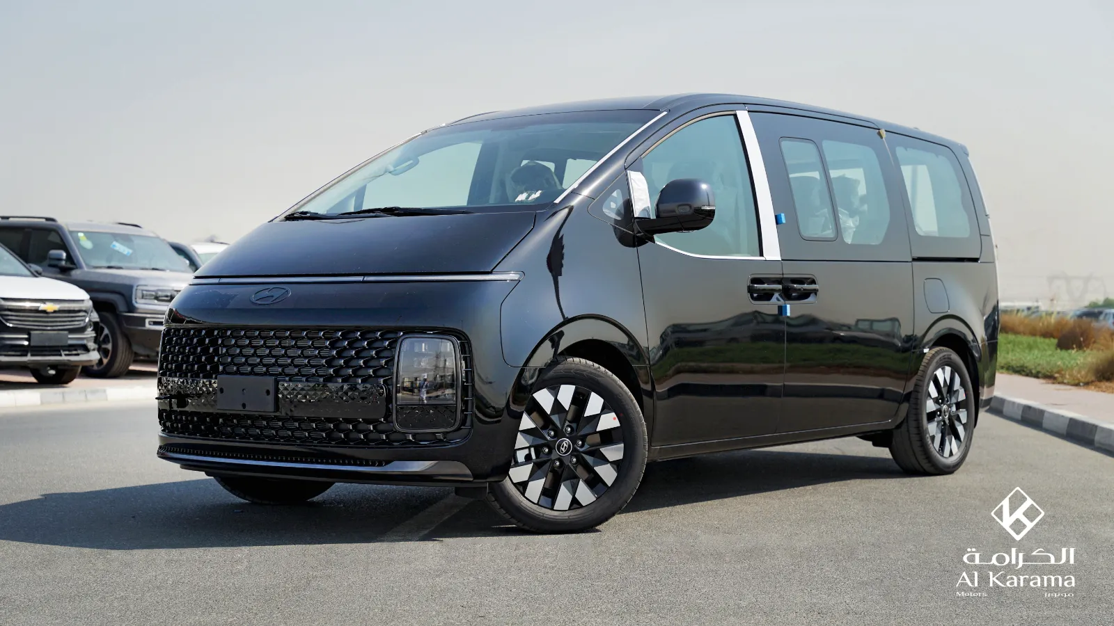 2026 Hyundai Staria photo 3