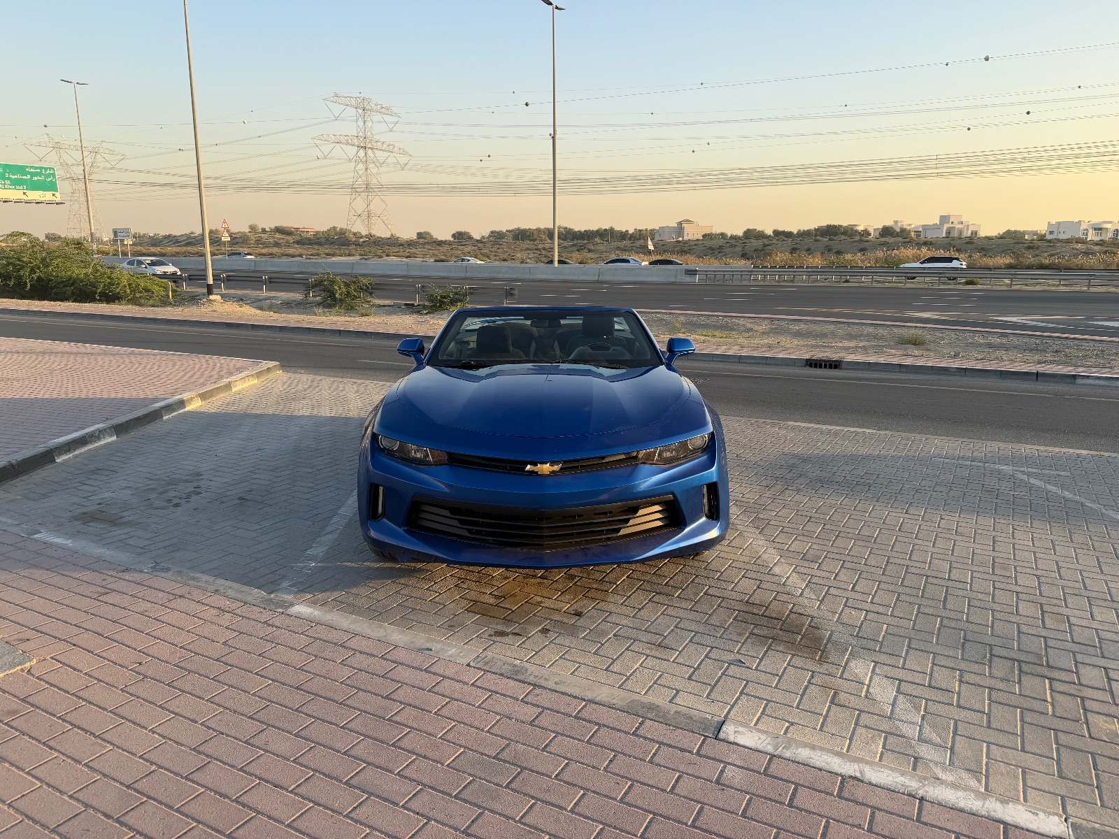 2018 Chevrolet Camaro photo 2