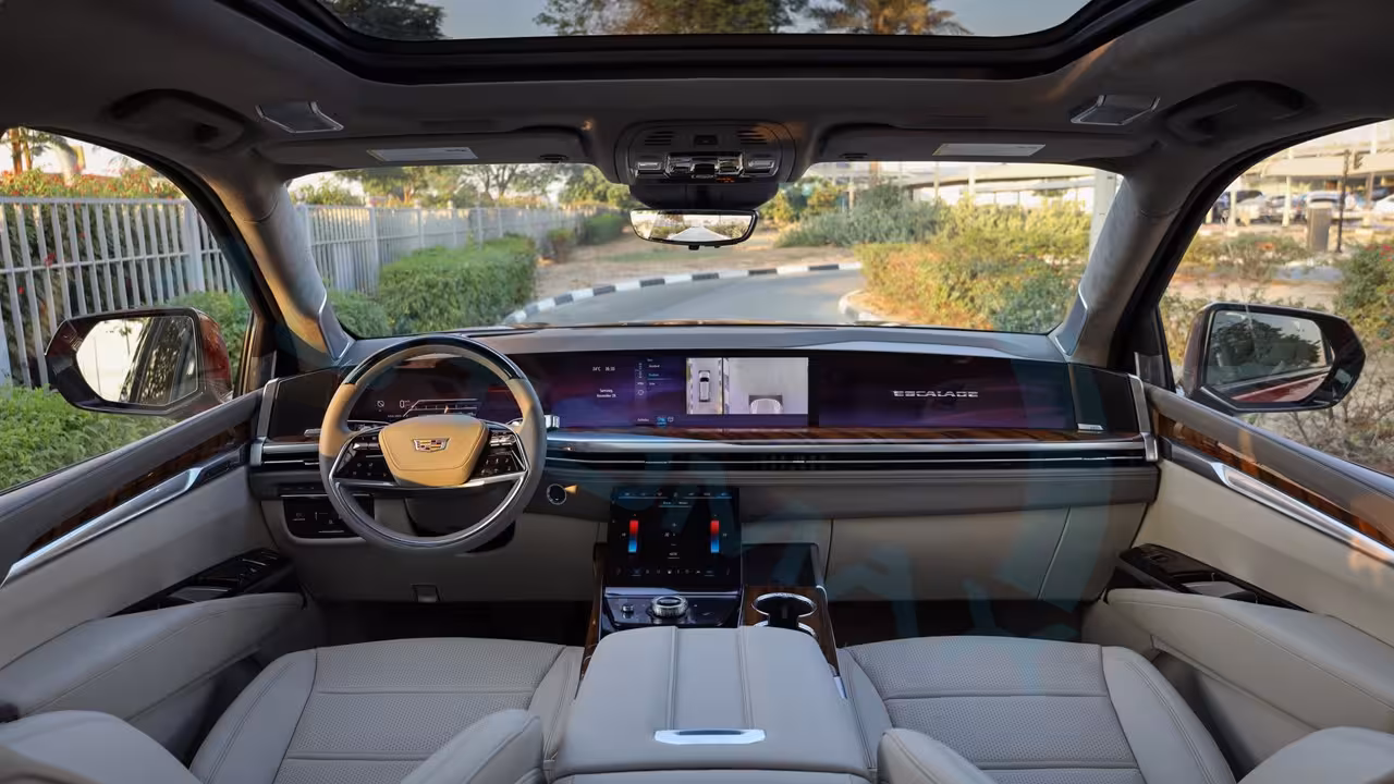 2025 Cadillac Escalade photo 3