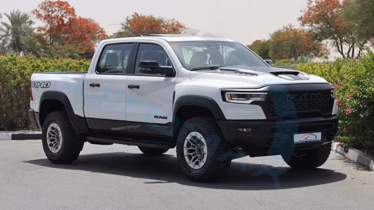 2025 Ram 1500 photo 3