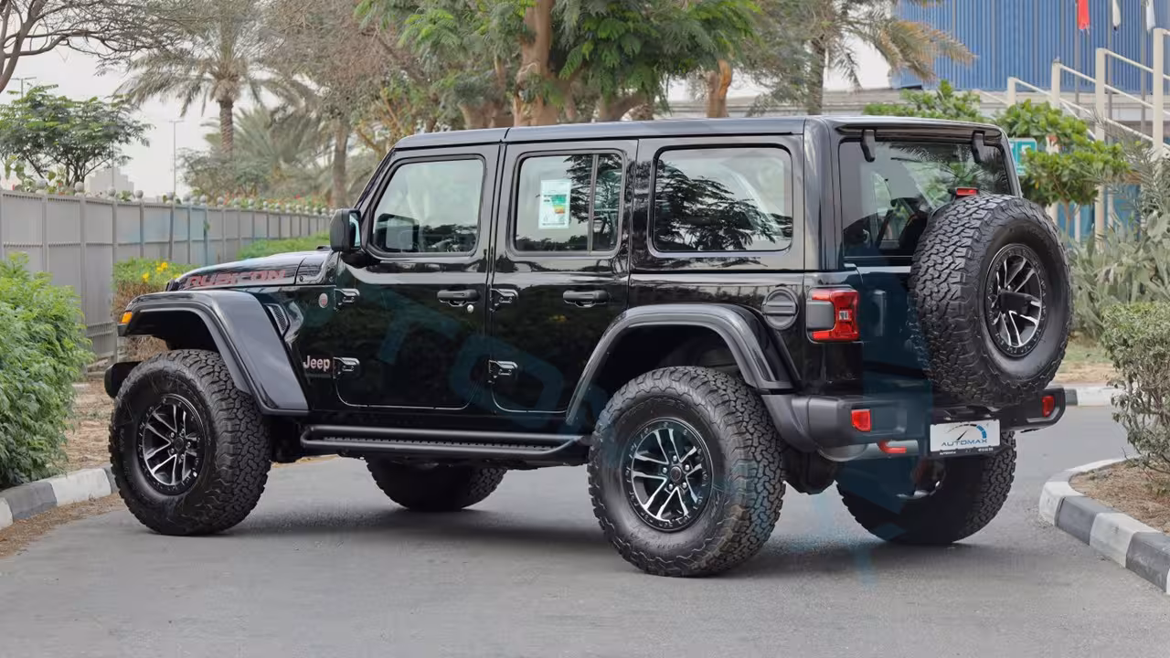 2025 Jeep Wrangler photo 4