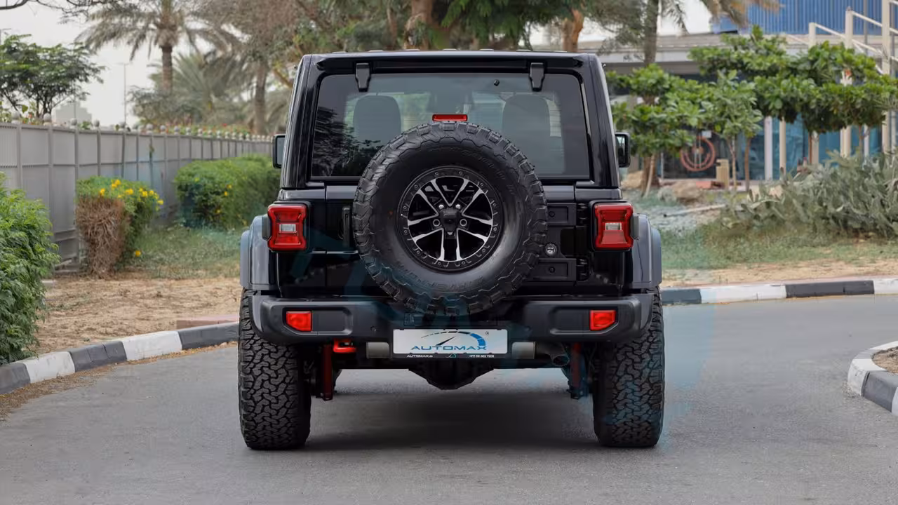 2025 Jeep Wrangler photo 5