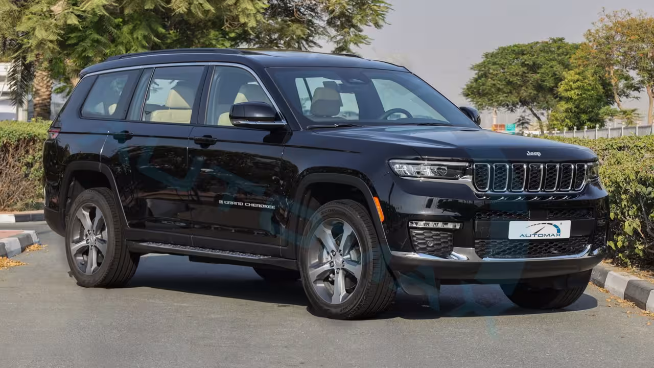 2025 Jeep Grand Cherokee photo 3