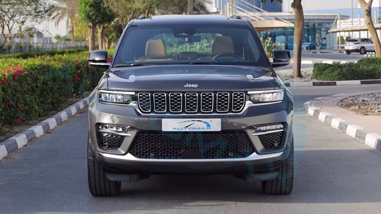 2025 Jeep Grand Cherokee photo 2