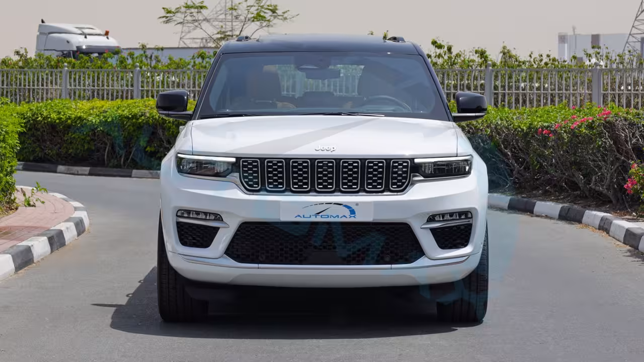 2025 Jeep Grand Cherokee photo 2
