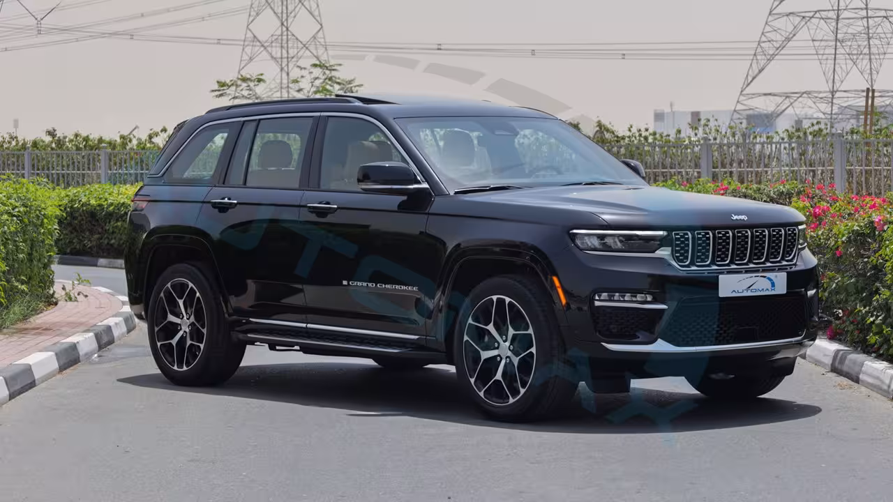 2025 Jeep Grand Cherokee photo 3