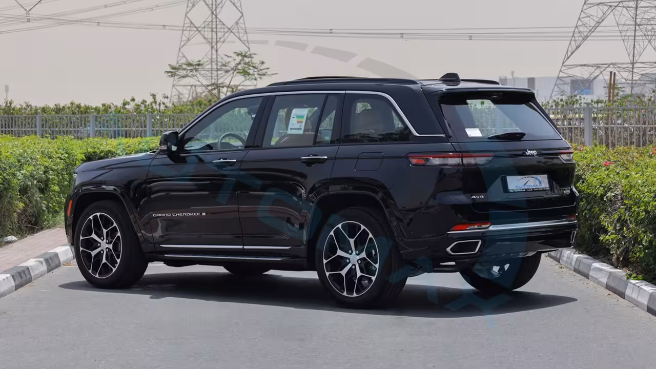 2025 Jeep Grand Cherokee photo 4