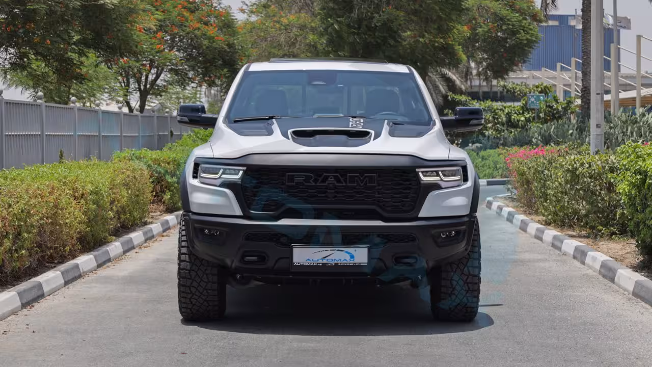 2025 Ram 1500 photo 2