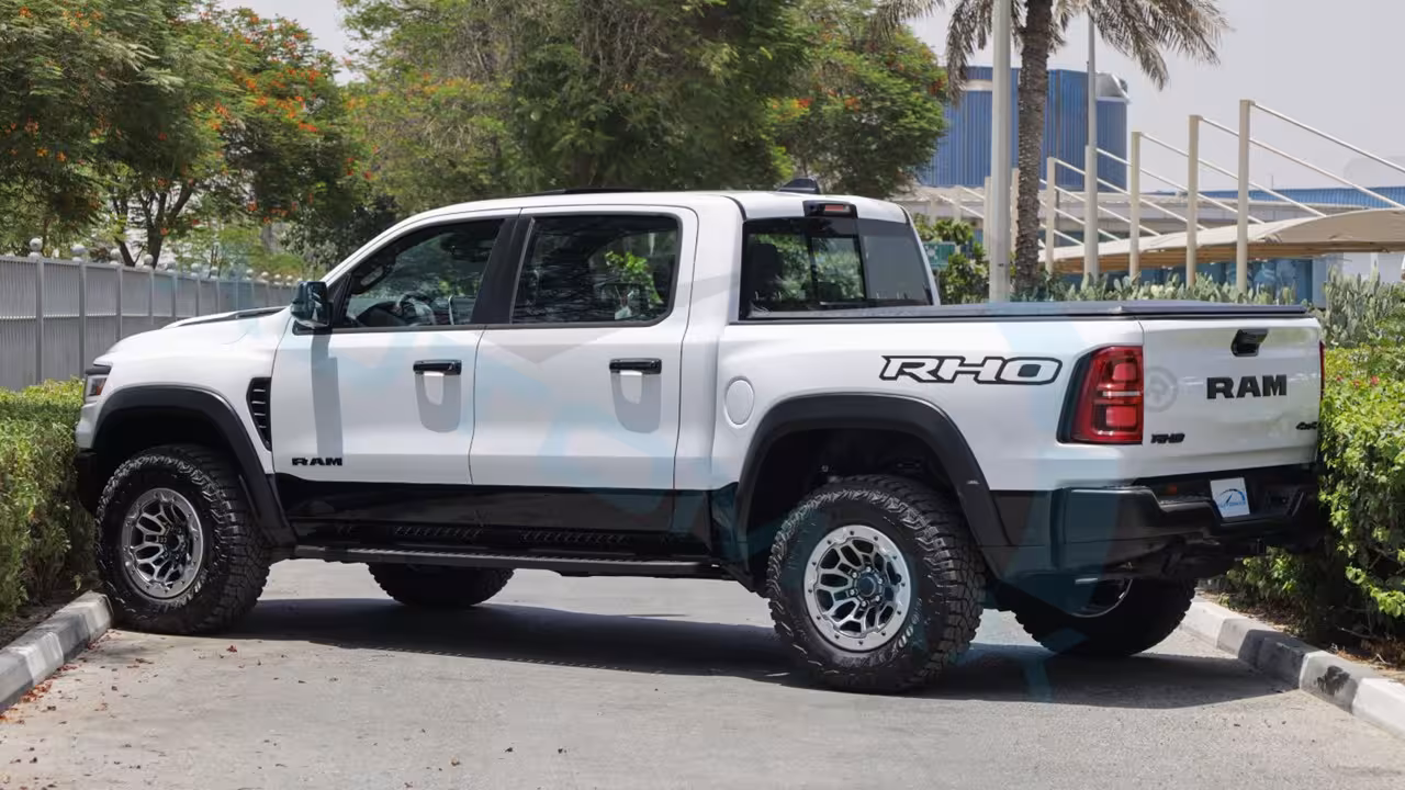2025 Ram 1500 photo 4