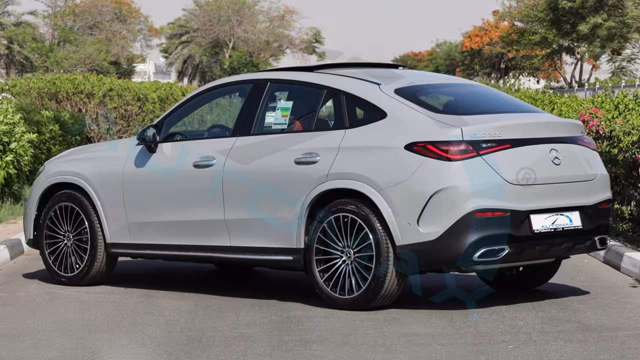 2026 Mercedes-Benz GLC photo 3