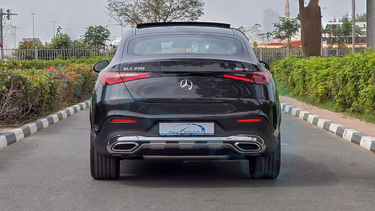 2026 Mercedes-Benz GLC photo 4