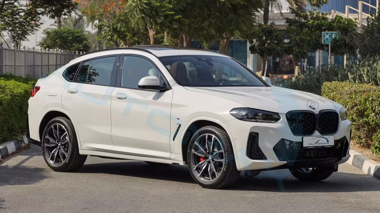 2025 BMW X4 photo 2
