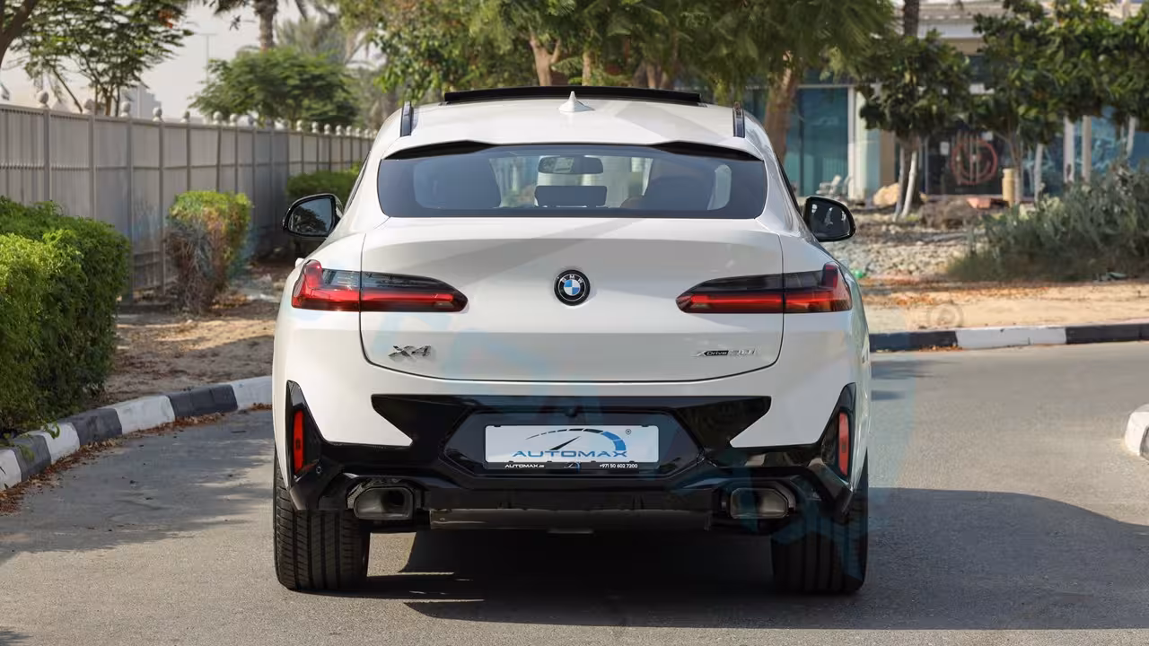 2025 BMW X4 photo 4