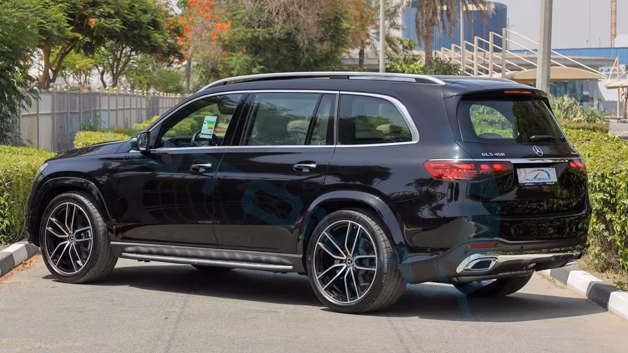 2026 Mercedes-Benz GLS photo 3